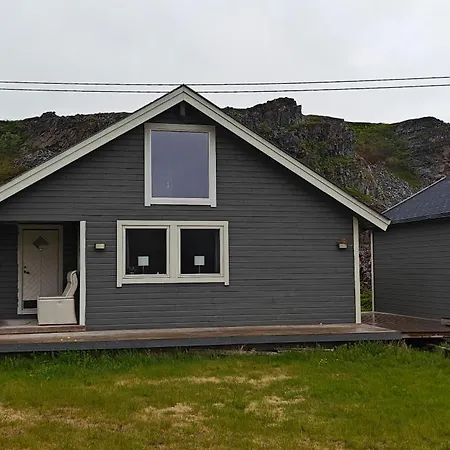 度假居 Utsikten Hamningberg